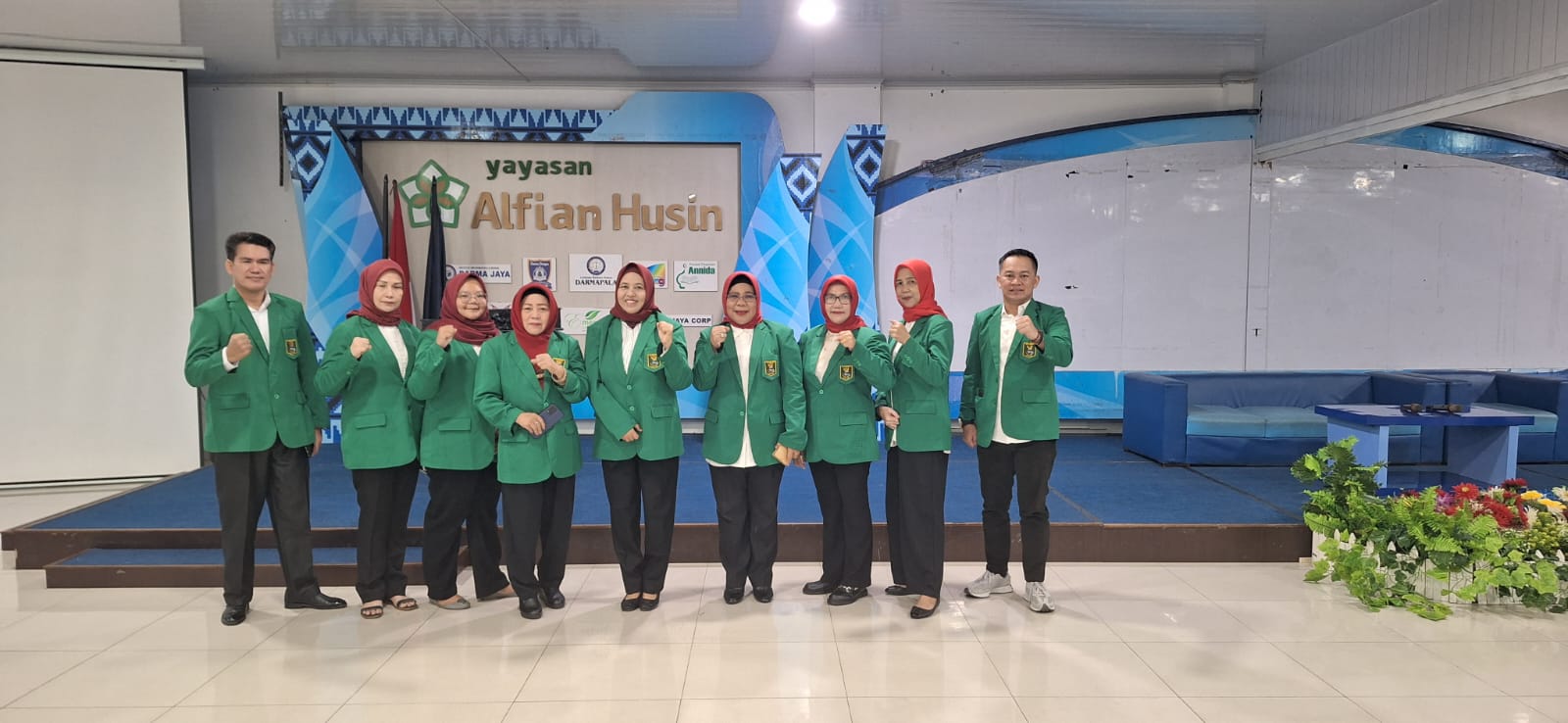 PAPELA (Perkumpulan Advokat Perempuan Lampung) dukung masyarakat lampung anti LGBT agar segera terbitkan Perda dan Pergub tentang larangan LGBT di provinsi lampung.   