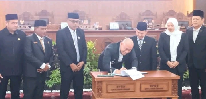Wali Kota Lubuk Linggau Hadiri Rapat Paripurna Penetapan RPJMD 2025–2029