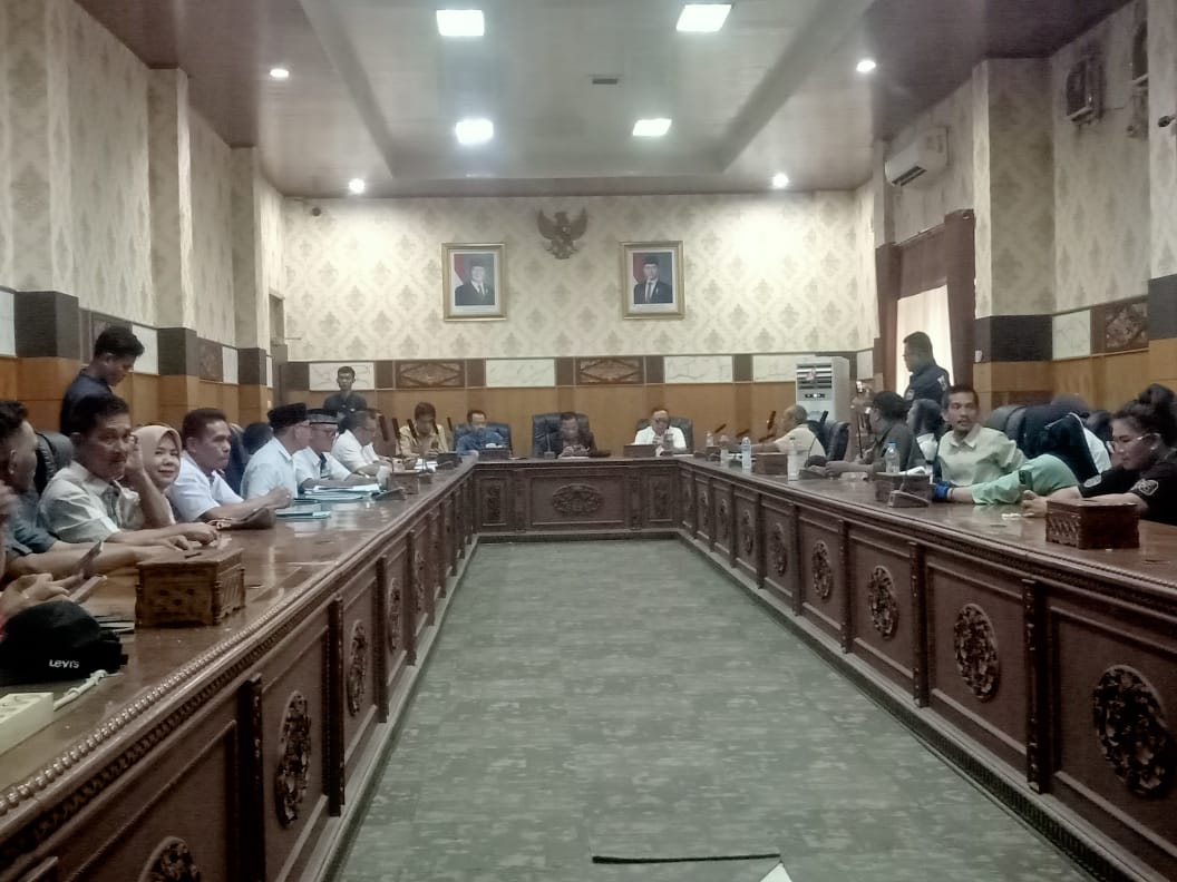 Ketua komisi 1 DPRD OKU gelar (RDP) Terkait polemik Seleksi Pemilihan Balon PAW Kepala desa tanjung kemala.