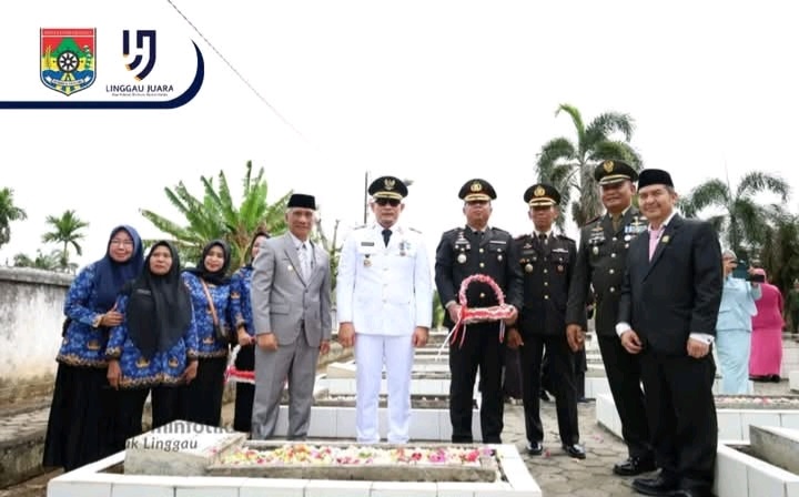 Wali Kota dan Forkopimda Upacara Ziarah di Taman Makam Pahlawan